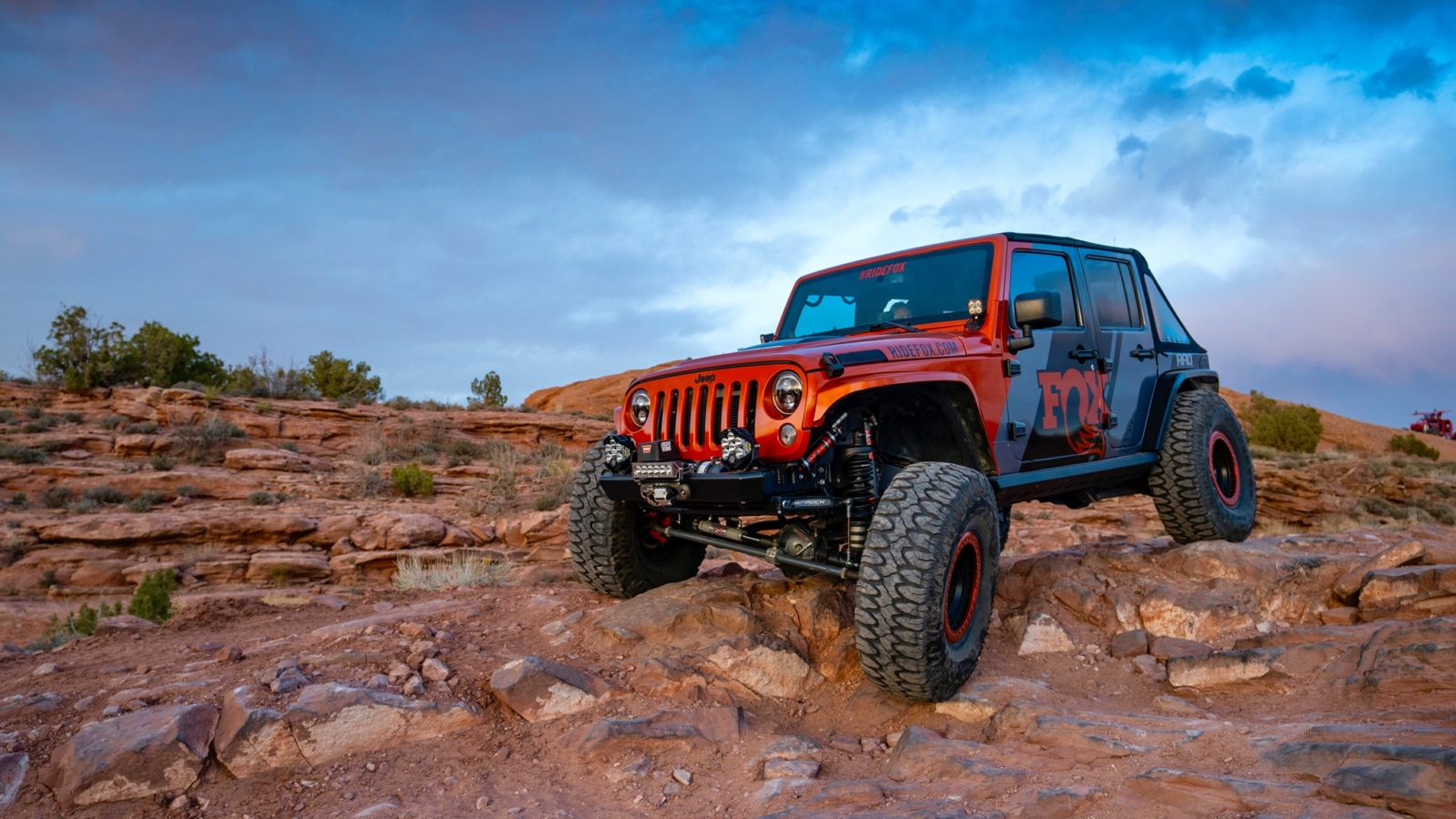 How do bump stops work? Find out what their role is in an offroad